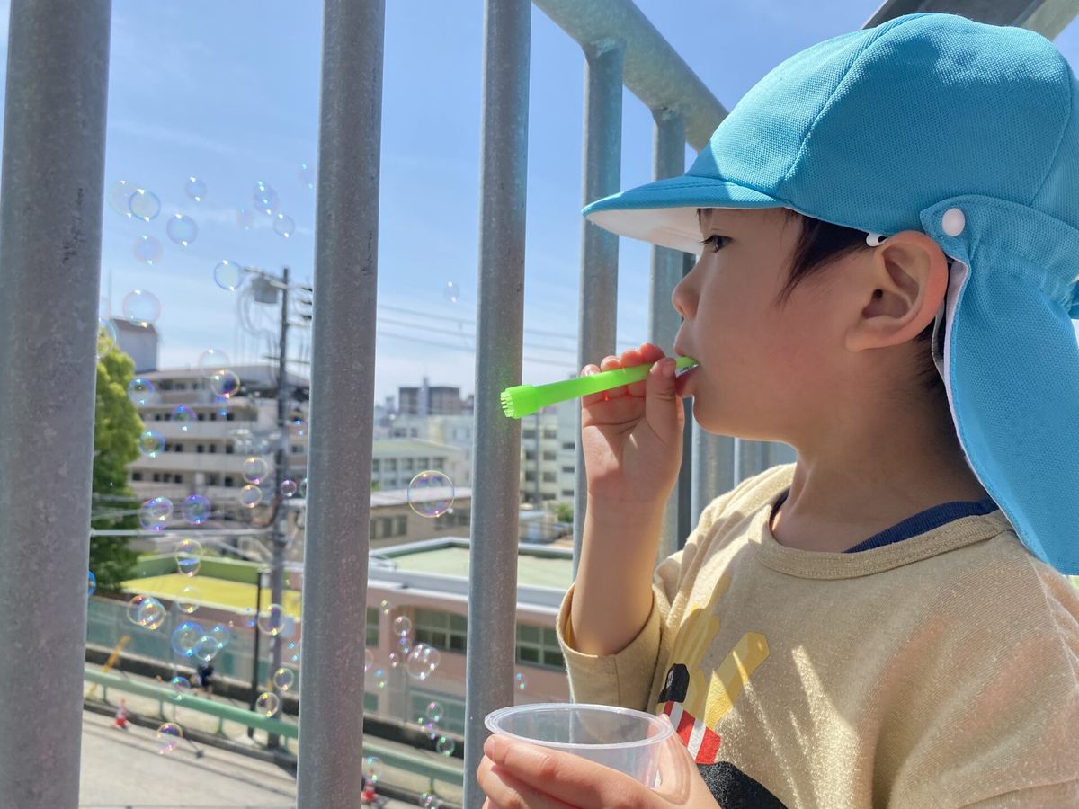 上ノ丸くじら保育園の職場の様子