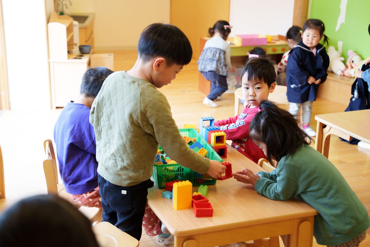 岩塚そらいろ保育園の職場の様子