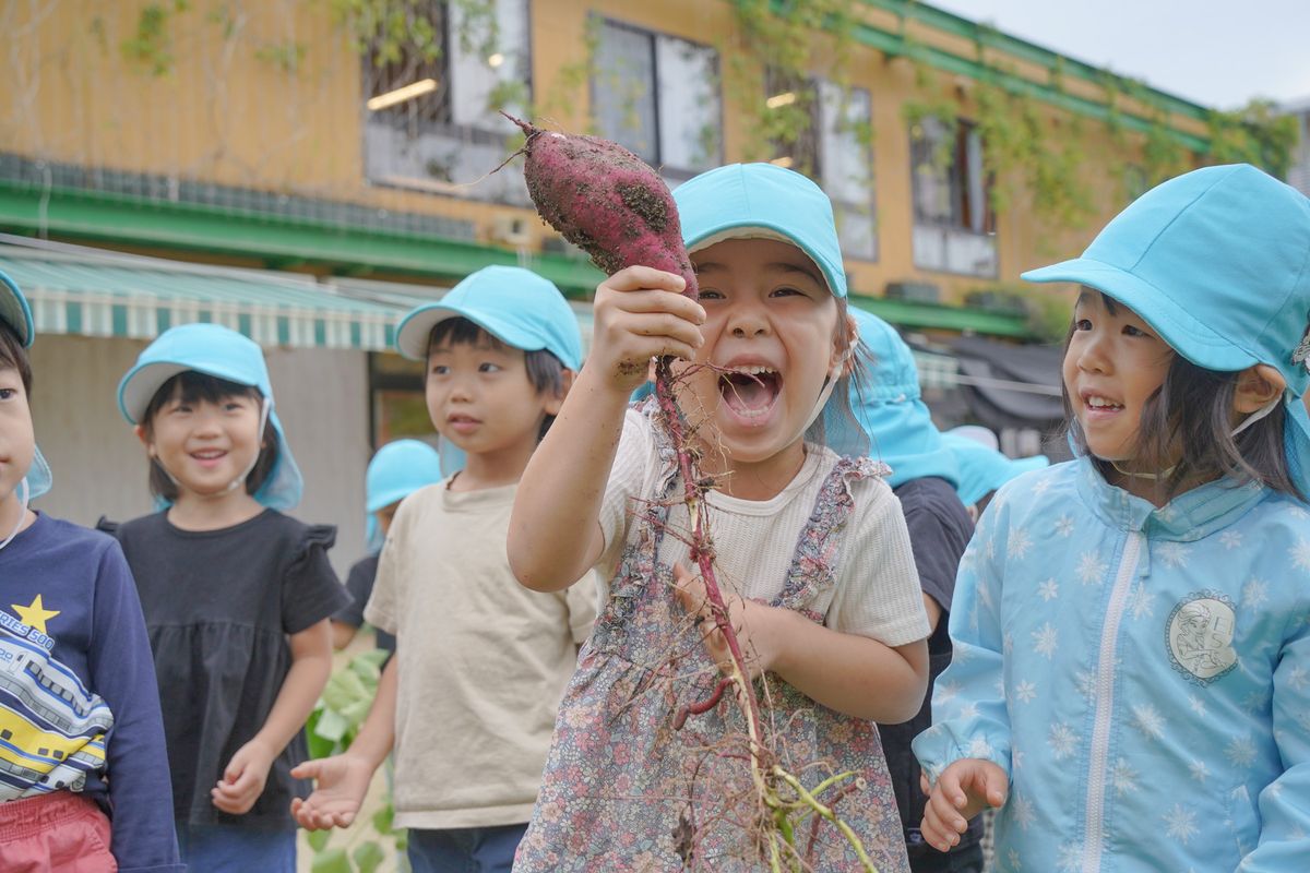 千里山くじら保育園の職場の様子